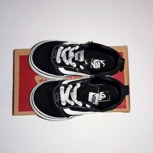 Size 7 boys classic vans, black/white
